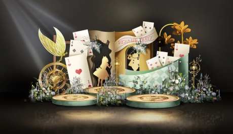 爱丽丝卡牌造景生日宴布置-采灵感-https://www.cailinggan.com/